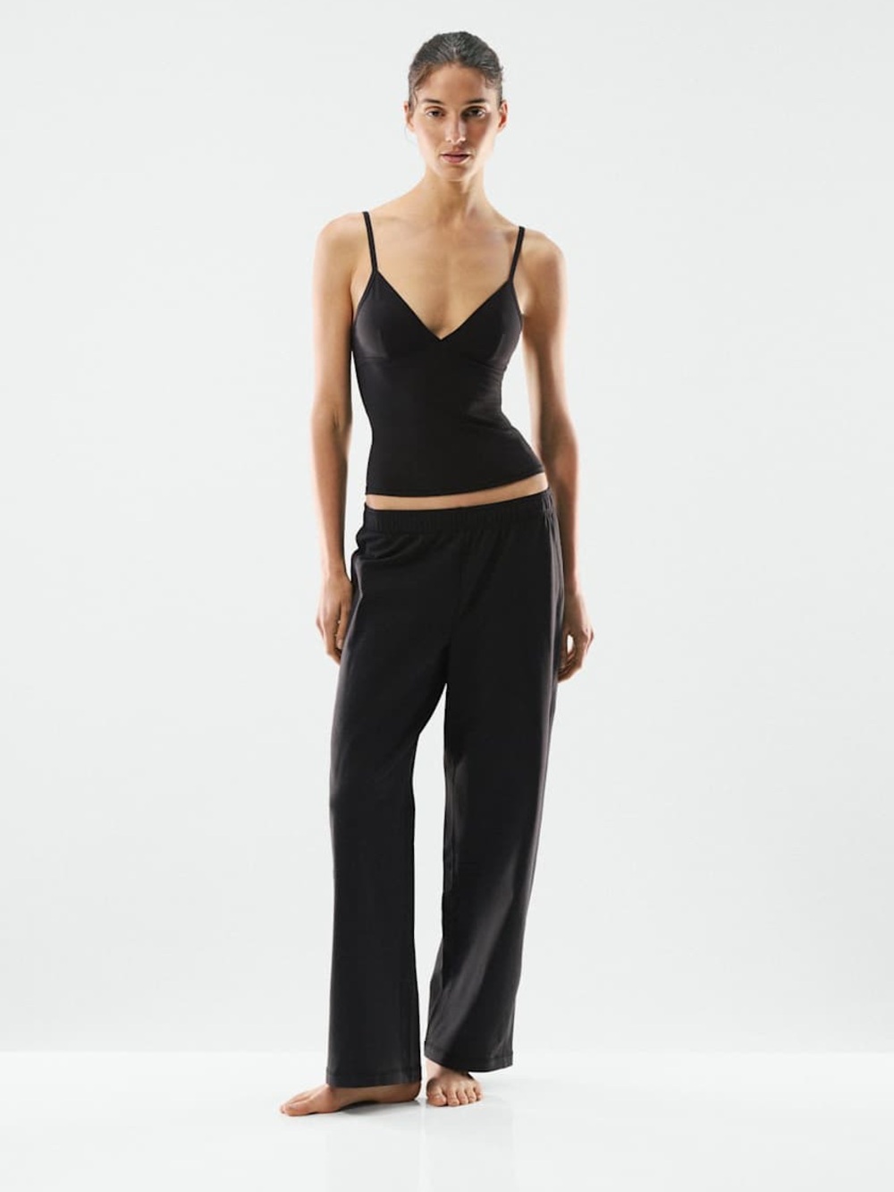 Aritzia Golden BUTTER Vibrant Tank, black, M